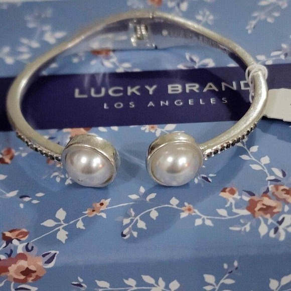 Lucky Brand Jewelry - Lucky Brand Womens Silver Tone‎ Faux Pearl Pavé Crystal Hinge Cuff Bracelet